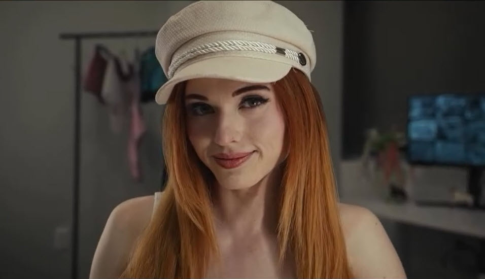 amouranth AI app 1