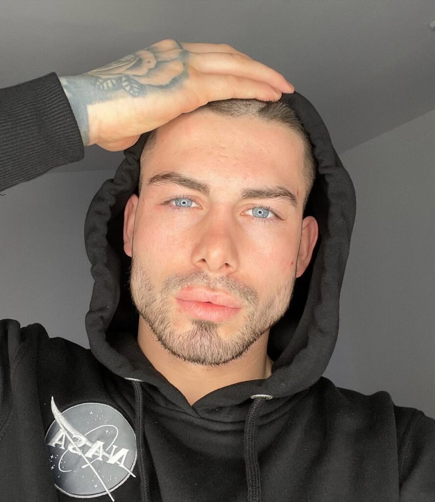 10 OnlyFans Creators Redefine Daddy Vibes Just in Time for Father’s Day 15 Ryan Livesey